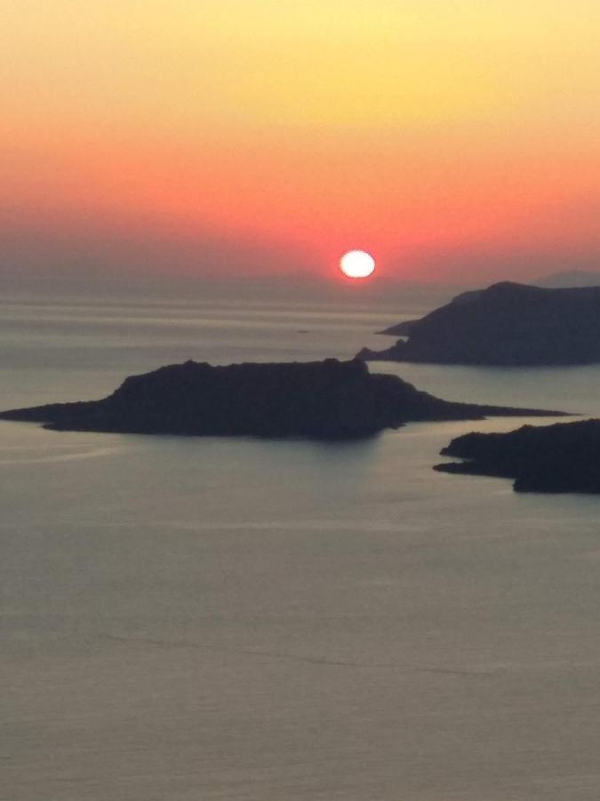 Santa Rinoula Suites Sea Sunset Views Adults Only 메갈로호리 외부 사진