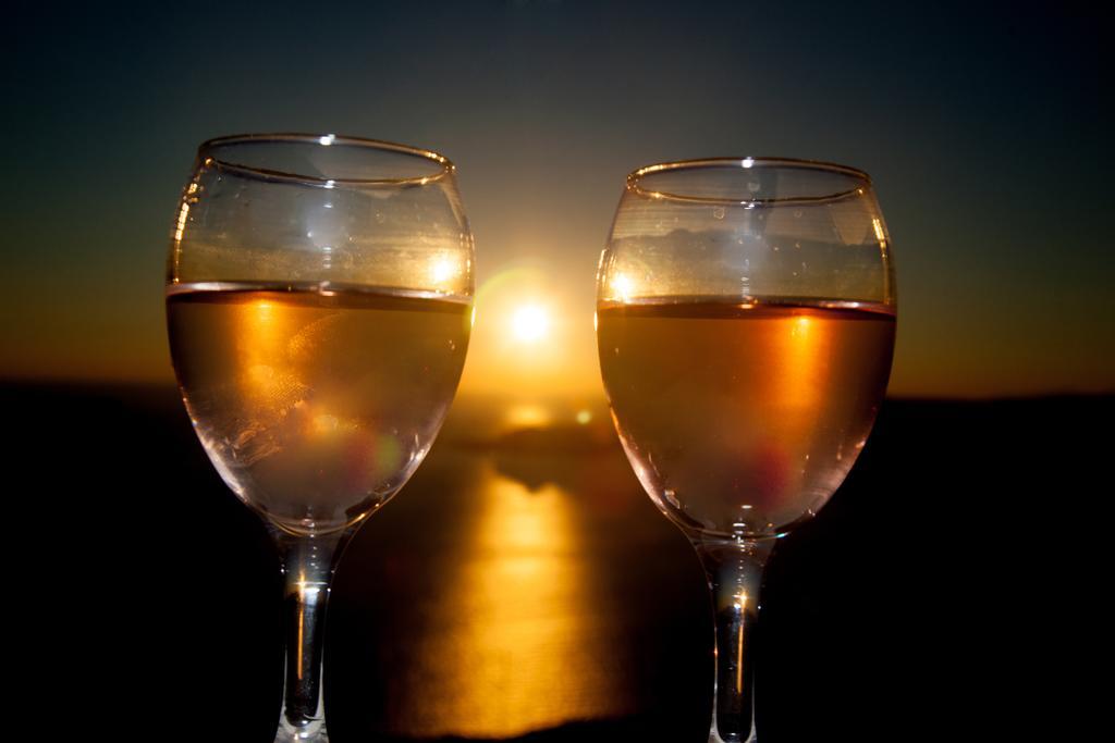 Santa Rinoula Suites Sea Sunset Views Adults Only 메갈로호리 외부 사진
