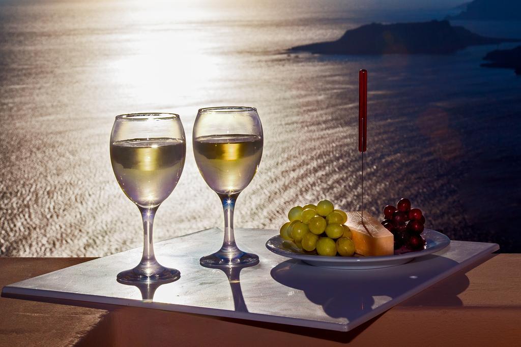 Santa Rinoula Suites Sea Sunset Views Adults Only 메갈로호리 외부 사진