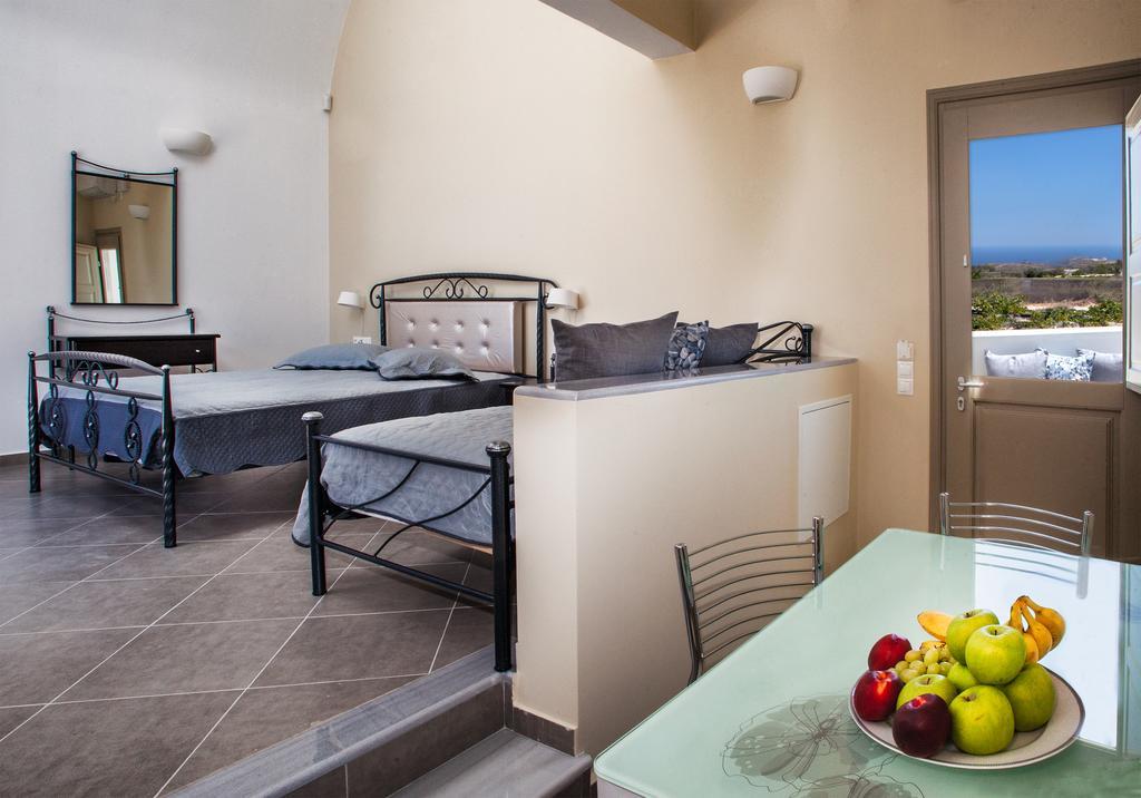 Santa Rinoula Suites Sea Sunset Views Adults Only 메갈로호리 외부 사진